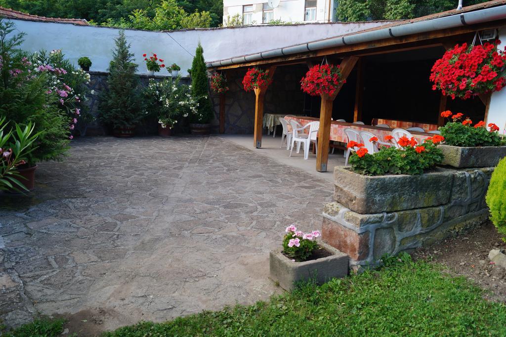 Cseresznyes Vendeghaz Szomolya Exteriör bild